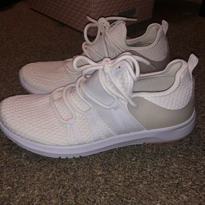 Fabletics Avalon Performance Sneaker ~8